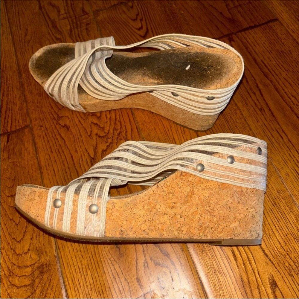 Lucky Brand Women’s 4-inch Heeled Wedges Open-Toe Cork Sandals + Cream Stripes